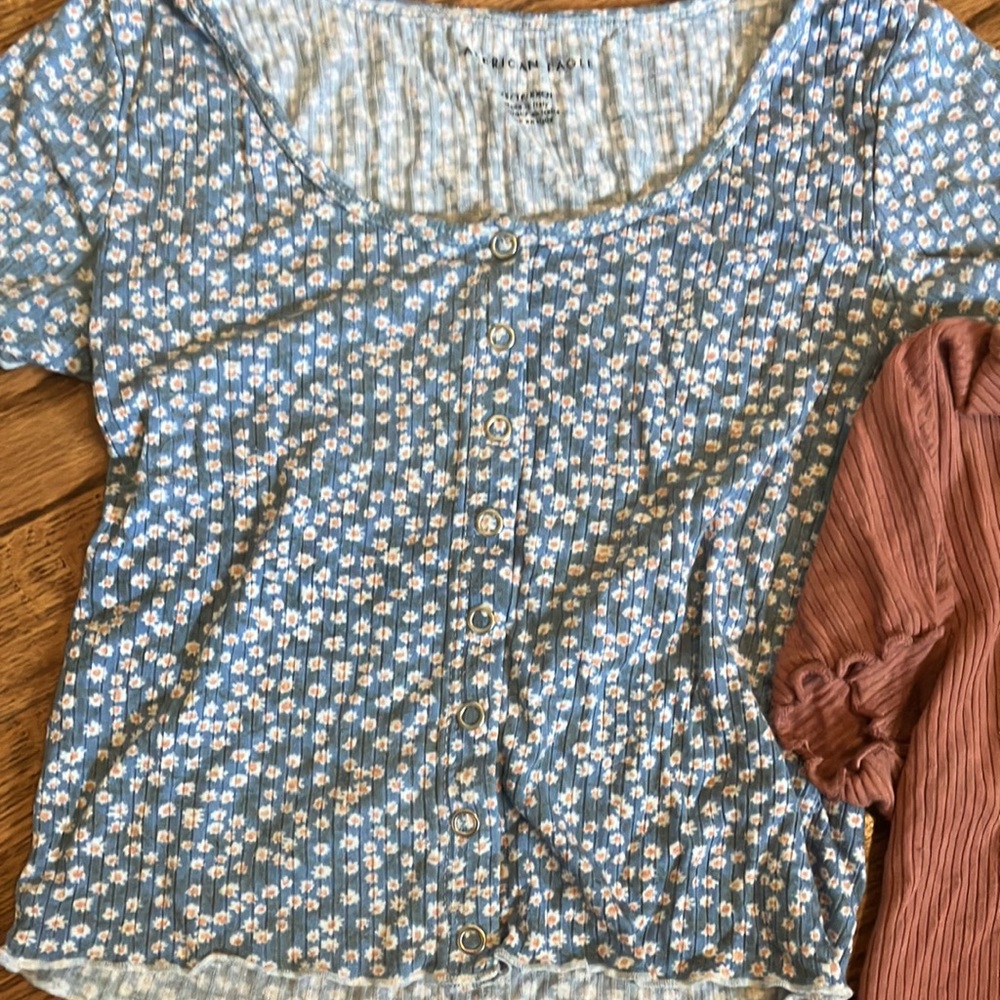 American eagle tops - Picture 2 of 5